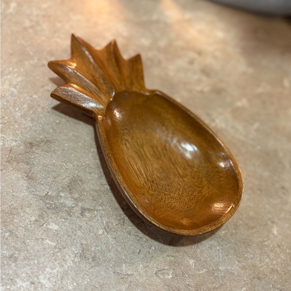 Wooden Pineapple Shaped Bowl made in Philippines - Picture 1 of 9